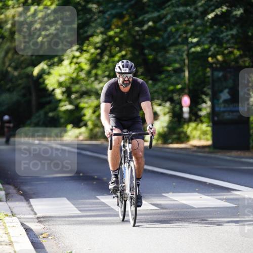 14.09.2025 - Stadtparktriathlon Michael Burmester http://msf.ph/oto/8911400 14.09.2025 11:07:39 Radfahren 723, 821 meine-sportfotos.de