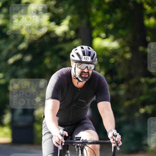 14.09.2025 - Stadtparktriathlon Michael Burmester http://msf.ph/oto/8911403 14.09.2025 11:07:40 Radfahren 723, 821 meine-sportfotos.de