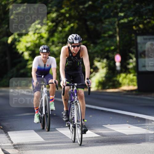 14.09.2025 - Stadtparktriathlon Michael Burmester http://msf.ph/oto/8911412 14.09.2025 11:07:58 Radfahren 829, 847, 858, 894, 921 meine-sportfotos.de