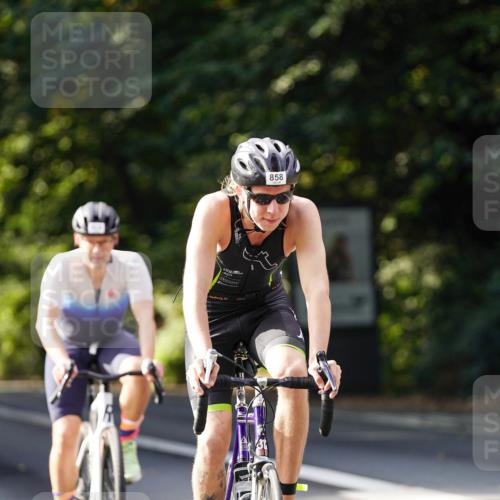 14.09.2025 - Stadtparktriathlon Michael Burmester http://msf.ph/oto/8911414 14.09.2025 11:07:58 Radfahren 829, 847, 858, 894, 921 meine-sportfotos.de