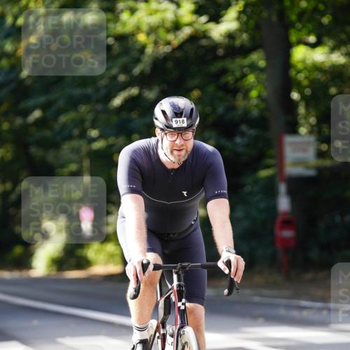 14.09.2025 - Stadtparktriathlon Michael Burmester http://msf.ph/oto/8911426 14.09.2025 11:08:18 Radfahren 758, 839, 878, 892, 915, 918 meine-sportfotos.de