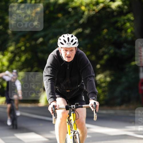 14.09.2025 - Stadtparktriathlon Michael Burmester http://msf.ph/oto/8911428 14.09.2025 11:08:20 Radfahren 758, 839, 878, 892, 915, 918 meine-sportfotos.de