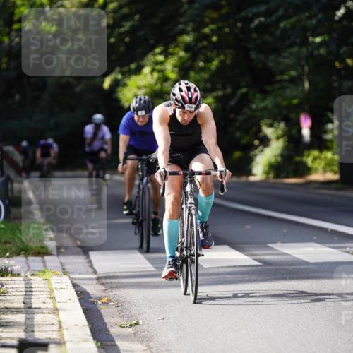 14.09.2025 - Stadtparktriathlon Michael Burmester http://msf.ph/oto/8911445 14.09.2025 11:08:49 Radfahren 766, 808, 842, 875, 876, 895 meine-sportfotos.de