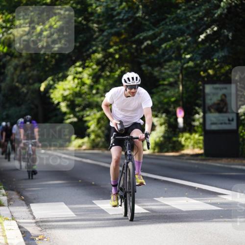 14.09.2025 - Stadtparktriathlon Michael Burmester http://msf.ph/oto/8911450 14.09.2025 11:08:53 Radfahren 766, 787, 808, 843, 875, 876, 895 meine-sportfotos.de