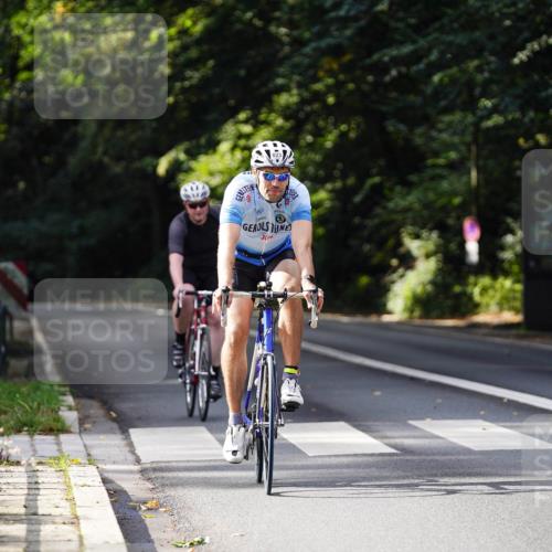 14.09.2025 - Stadtparktriathlon Michael Burmester http://msf.ph/oto/8911463 14.09.2025 11:09:15 Radfahren 805, 823 meine-sportfotos.de
