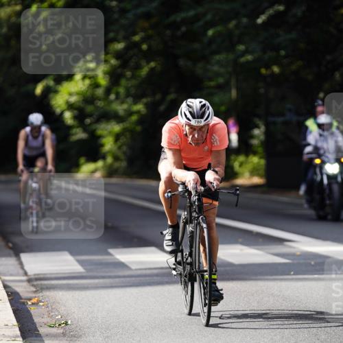 14.09.2025 - Stadtparktriathlon Michael Burmester http://msf.ph/oto/8911480 14.09.2025 11:09:37 Radfahren 724, 729, 780, 790, 831, 900 meine-sportfotos.de