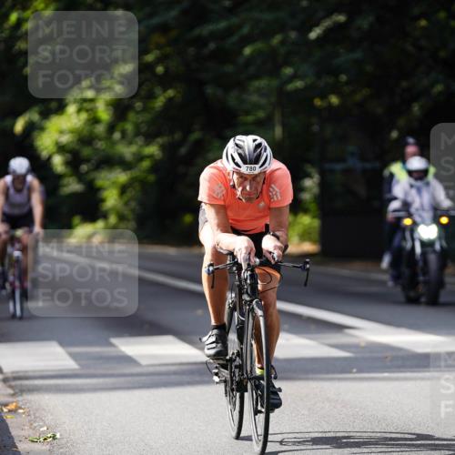 14.09.2025 - Stadtparktriathlon Michael Burmester http://msf.ph/oto/8911481 14.09.2025 11:09:37 Radfahren 724, 729, 780, 790, 831, 900 meine-sportfotos.de