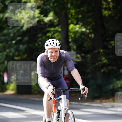 14.09.2025 - Stadtparktriathlon Michael Burmester http://msf.ph/oto/8911525 14.09.2025 11:11:35 Radfahren 740, 792, 822, 911, 914 meine-sportfotos.de