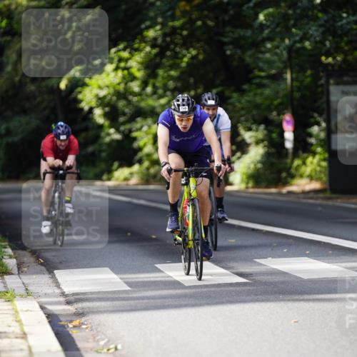 14.09.2025 - Stadtparktriathlon Michael Burmester http://msf.ph/oto/8911527 14.09.2025 11:11:39 Radfahren 740, 792, 822, 911, 914 meine-sportfotos.de