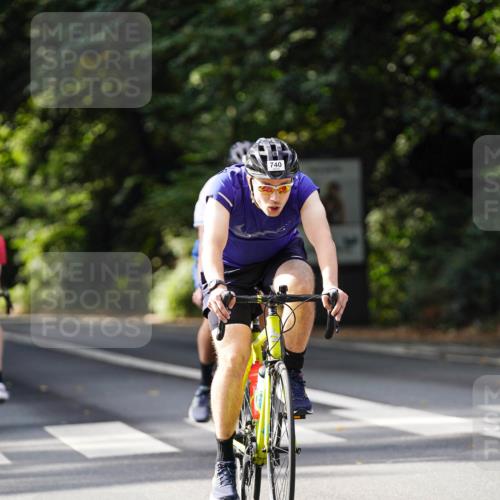 14.09.2025 - Stadtparktriathlon Michael Burmester http://msf.ph/oto/8911528 14.09.2025 11:11:40 Radfahren 740, 792, 822, 911, 914 meine-sportfotos.de