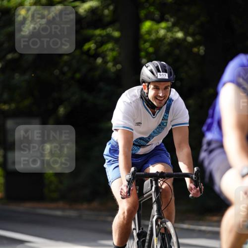 14.09.2025 - Stadtparktriathlon Michael Burmester http://msf.ph/oto/8911529 14.09.2025 11:11:41 Radfahren 740, 792, 822, 911, 914 meine-sportfotos.de