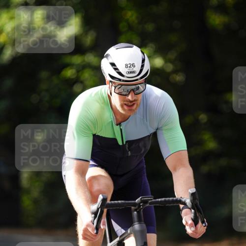 14.09.2025 - Stadtparktriathlon Michael Burmester http://msf.ph/oto/8911537 14.09.2025 11:11:54 Radfahren 754, 778, 826, 852, 919 meine-sportfotos.de