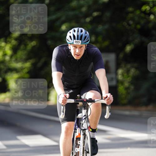 14.09.2025 - Stadtparktriathlon Michael Burmester http://msf.ph/oto/8911549 14.09.2025 11:12:11 Radfahren 734, 755, 774, 801, 802, 803, 835, 905 meine-sportfotos.de