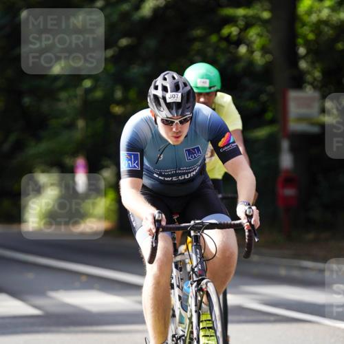 14.09.2025 - Stadtparktriathlon Michael Burmester http://msf.ph/oto/8911562 14.09.2025 11:12:24 Radfahren 746, 801, 807, 818, 846, 898 meine-sportfotos.de