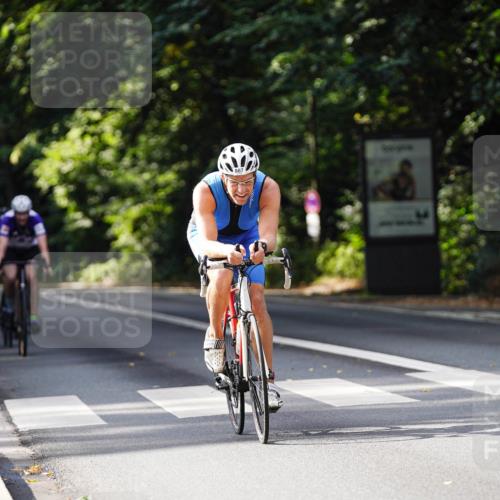 14.09.2025 - Stadtparktriathlon Michael Burmester http://msf.ph/oto/8911572 14.09.2025 11:12:37 Radfahren 833, 836, 841, 867, 898 meine-sportfotos.de