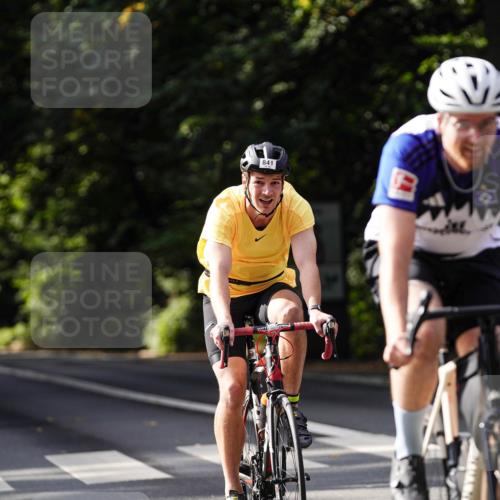 14.09.2025 - Stadtparktriathlon Michael Burmester http://msf.ph/oto/8911576 14.09.2025 11:12:40 Radfahren 833, 836, 841, 853, 867 meine-sportfotos.de