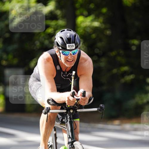 14.09.2025 - Stadtparktriathlon Michael Burmester http://msf.ph/oto/8911585 14.09.2025 11:13:08 Radfahren 682, 827, 859, 861, 891 meine-sportfotos.de