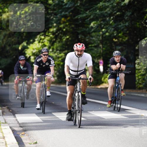 14.09.2025 - Stadtparktriathlon Michael Burmester http://msf.ph/oto/8911597 14.09.2025 11:13:24 Radfahren 776, 825, 828, 857, 897, 973 meine-sportfotos.de