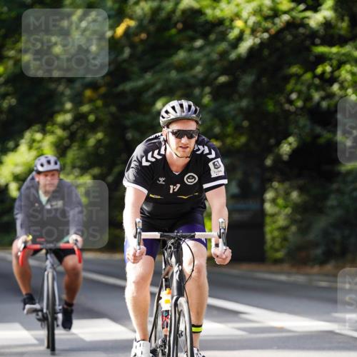 14.09.2025 - Stadtparktriathlon Michael Burmester http://msf.ph/oto/8911600 14.09.2025 11:13:25 Radfahren 776, 825, 828, 857, 897, 973 meine-sportfotos.de