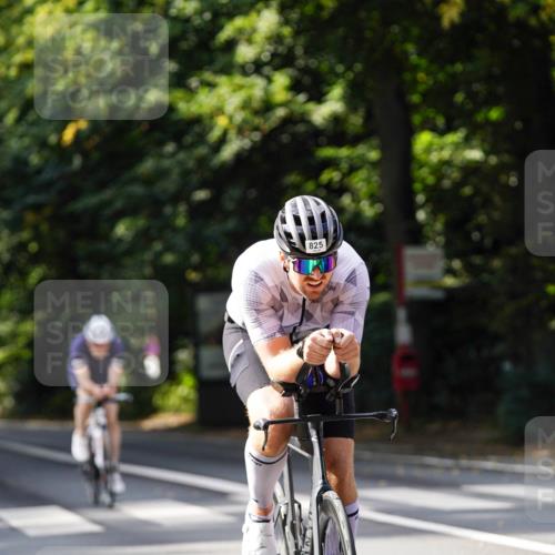 14.09.2025 - Stadtparktriathlon Michael Burmester http://msf.ph/oto/8911605 14.09.2025 11:13:33 Radfahren 825, 848, 857, 889, 917 meine-sportfotos.de