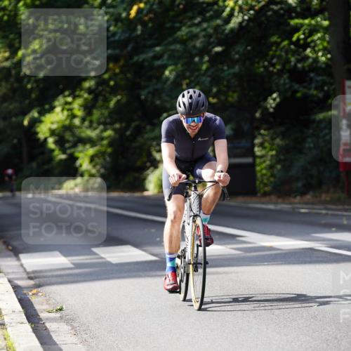 14.09.2025 - Stadtparktriathlon Michael Burmester http://msf.ph/oto/8911608 14.09.2025 11:13:37 Radfahren 825, 848, 865, 889, 917 meine-sportfotos.de