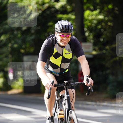 14.09.2025 - Stadtparktriathlon Michael Burmester http://msf.ph/oto/8911616 14.09.2025 11:13:59 Radfahren 838, 850, 855 meine-sportfotos.de