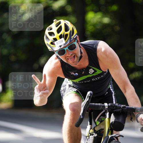 14.09.2025 - Stadtparktriathlon Michael Burmester http://msf.ph/oto/8911623 14.09.2025 11:14:07 Radfahren 744, 796, 824, 847, 850, 873, 1012 meine-sportfotos.de