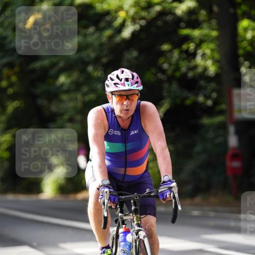 14.09.2025 - Stadtparktriathlon Michael Burmester http://msf.ph/oto/8911650 14.09.2025 11:15:18 Radfahren 842, 870, 886, 921 meine-sportfotos.de