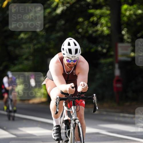 14.09.2025 - Stadtparktriathlon Michael Burmester http://msf.ph/oto/8911654 14.09.2025 11:15:24 Radfahren 756, 777, 842, 870, 880, 886, 921 meine-sportfotos.de