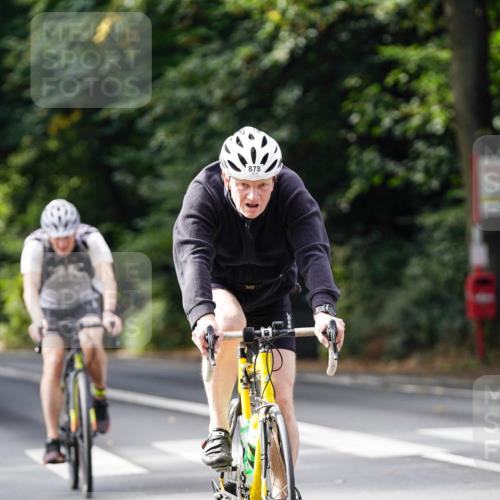 14.09.2025 - Stadtparktriathlon Michael Burmester http://msf.ph/oto/8911679 14.09.2025 11:16:04 Radfahren 878, 894, 915, 940 meine-sportfotos.de