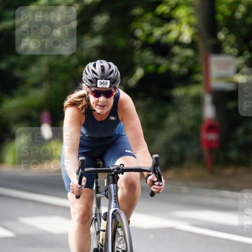 14.09.2025 - Stadtparktriathlon Michael Burmester http://msf.ph/oto/8911695 14.09.2025 11:16:29 Radfahren 876, 895, 968 meine-sportfotos.de