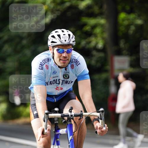 14.09.2025 - Stadtparktriathlon Michael Burmester http://msf.ph/oto/8911699 14.09.2025 11:16:49 Radfahren 823, 849, 888 meine-sportfotos.de