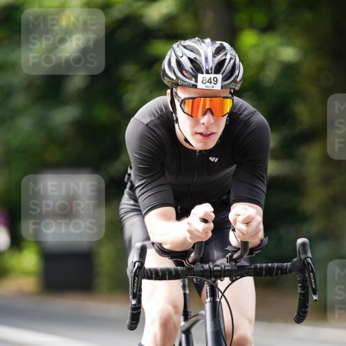 14.09.2025 - Stadtparktriathlon Michael Burmester http://msf.ph/oto/8911702 14.09.2025 11:16:51 Radfahren 823, 849, 888 meine-sportfotos.de