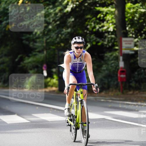 14.09.2025 - Stadtparktriathlon Michael Burmester http://msf.ph/oto/8911708 14.09.2025 11:17:07 Radfahren 843, 900, 950, 967, 987, 1000 meine-sportfotos.de