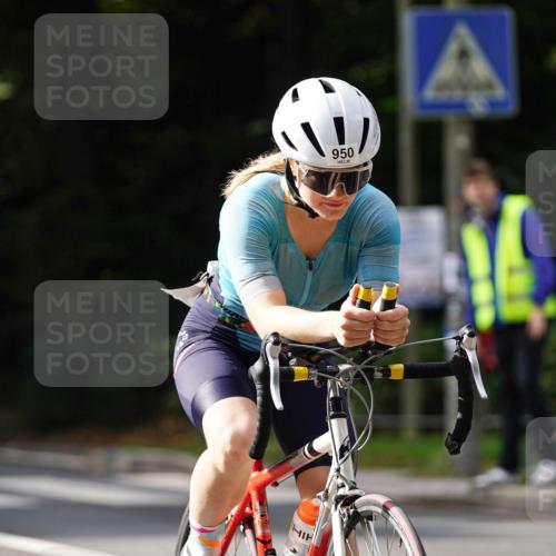 14.09.2025 - Stadtparktriathlon Michael Burmester http://msf.ph/oto/8911715 14.09.2025 11:17:12 Radfahren 900, 950, 987, 1000 meine-sportfotos.de