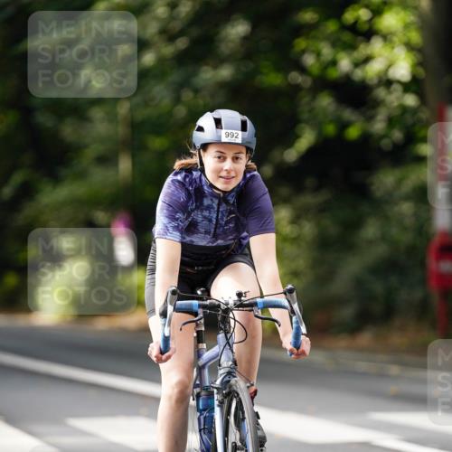14.09.2025 - Stadtparktriathlon Michael Burmester http://msf.ph/oto/8911722 14.09.2025 11:17:39 Radfahren 805, 992, 995 meine-sportfotos.de
