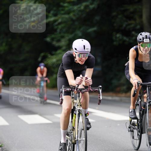 14.09.2025 - Stadtparktriathlon Michael Burmester http://msf.ph/oto/8911745 14.09.2025 11:18:35 Radfahren 724, 868, 932, 934, 935, 951, 976, 985, 993, 1015 meine-sportfotos.de