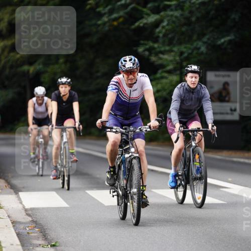 14.09.2025 - Stadtparktriathlon Michael Burmester http://msf.ph/oto/8911748 14.09.2025 11:18:40 Radfahren 724, 868, 932, 934, 951, 985, 993, 1015 meine-sportfotos.de