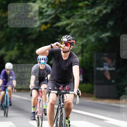 14.09.2025 - Stadtparktriathlon Michael Burmester http://msf.ph/oto/8911758 14.09.2025 11:18:51 Radfahren 826, 852, 919, 996, 1006 meine-sportfotos.de