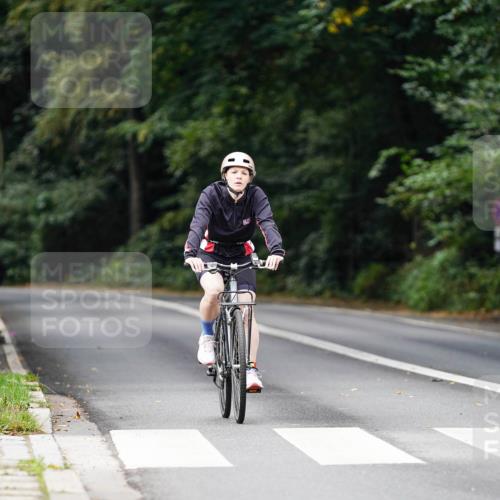 14.09.2025 - Stadtparktriathlon Michael Burmester http://msf.ph/oto/8911762 14.09.2025 11:18:55 Radfahren 826, 852, 919, 996, 1006 meine-sportfotos.de