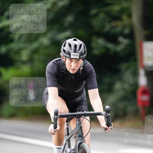 14.09.2025 - Stadtparktriathlon Michael Burmester http://msf.ph/oto/8911796 14.09.2025 11:19:49 Radfahren 825, 836, 898, 1009, 1020 meine-sportfotos.de