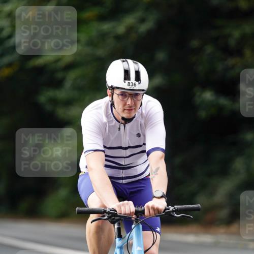 14.09.2025 - Stadtparktriathlon Michael Burmester http://msf.ph/oto/8911803 14.09.2025 11:19:55 Radfahren 825, 836, 867, 990, 1020 meine-sportfotos.de