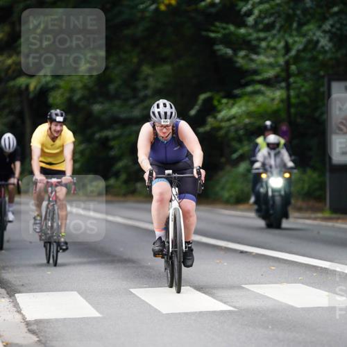 14.09.2025 - Stadtparktriathlon Michael Burmester http://msf.ph/oto/8911807 14.09.2025 11:20:02 Radfahren 841, 867, 925, 975, 984, 990 meine-sportfotos.de