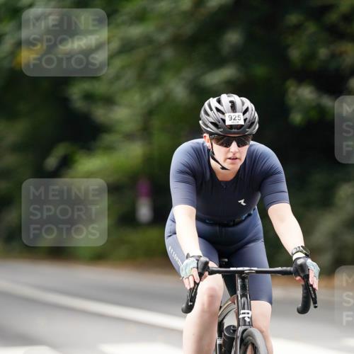 14.09.2025 - Stadtparktriathlon Michael Burmester http://msf.ph/oto/8911814 14.09.2025 11:20:10 Radfahren 833, 841, 925, 975, 984 meine-sportfotos.de