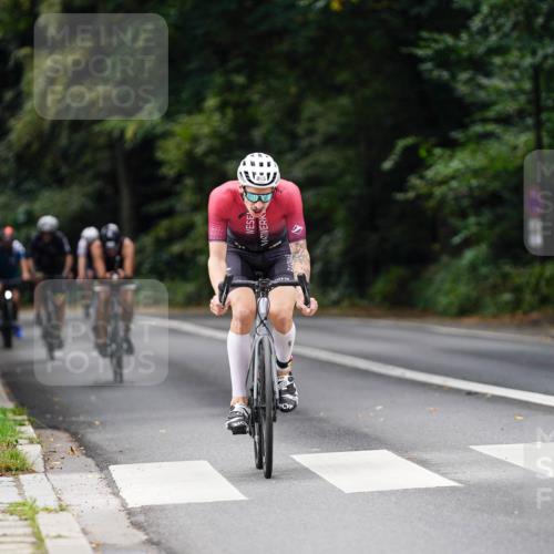 14.09.2025 - Stadtparktriathlon Michael Burmester http://msf.ph/oto/8911817 14.09.2025 11:20:18 Radfahren 772, 833, 853, 859, 865, 872 meine-sportfotos.de