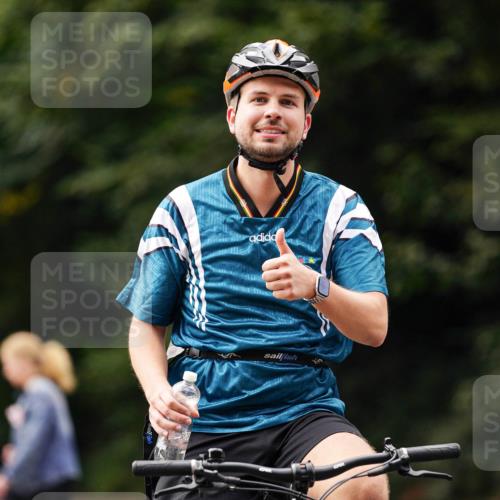 14.09.2025 - Stadtparktriathlon Michael Burmester http://msf.ph/oto/8911828 14.09.2025 11:20:26 Radfahren 772, 847, 853, 859, 872, 874, 1018 meine-sportfotos.de