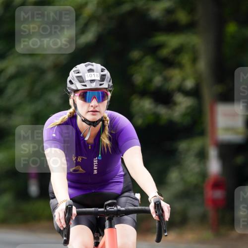 14.09.2025 - Stadtparktriathlon Michael Burmester http://msf.ph/oto/8911834 14.09.2025 11:20:35 Radfahren 838, 847, 874, 889, 897, 917, 941, 1018 meine-sportfotos.de
