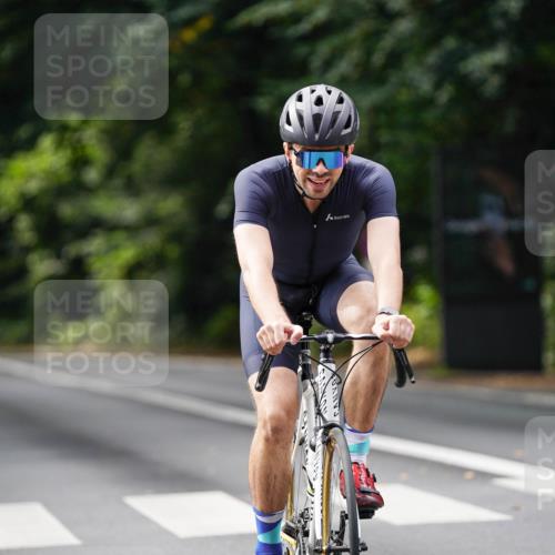 14.09.2025 - Stadtparktriathlon Michael Burmester http://msf.ph/oto/8911847 14.09.2025 11:20:46 Radfahren 848, 861, 897, 917, 938, 941, 989 meine-sportfotos.de