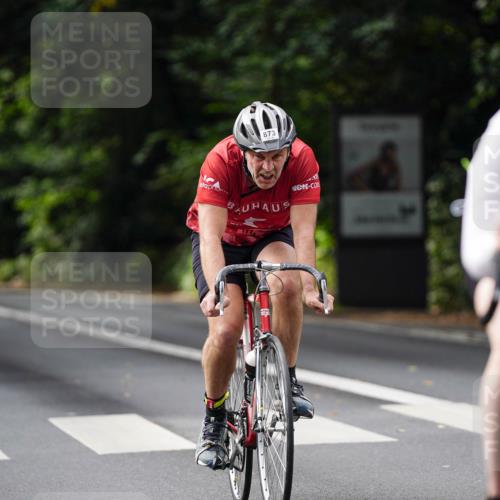 14.09.2025 - Stadtparktriathlon Michael Burmester http://msf.ph/oto/8911890 14.09.2025 11:21:54 Radfahren 828, 873, 945, 978, 981 meine-sportfotos.de