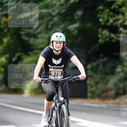 14.09.2025 - Stadtparktriathlon Michael Burmester http://msf.ph/oto/8911894 14.09.2025 11:22:02 Radfahren 939, 978, 1007, 1014, 1017 meine-sportfotos.de